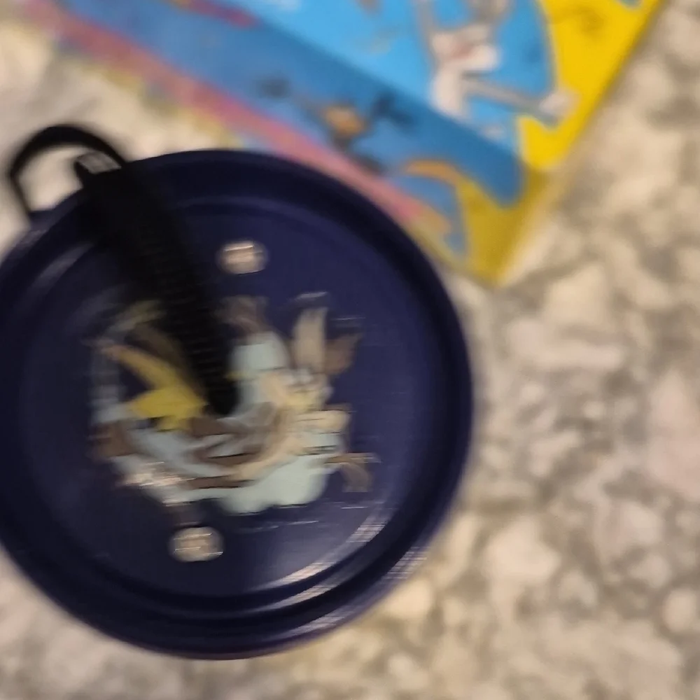 Looney Tunes Mil-LOONEY-um Camera millinium Y2K 2000 Limited Edition
